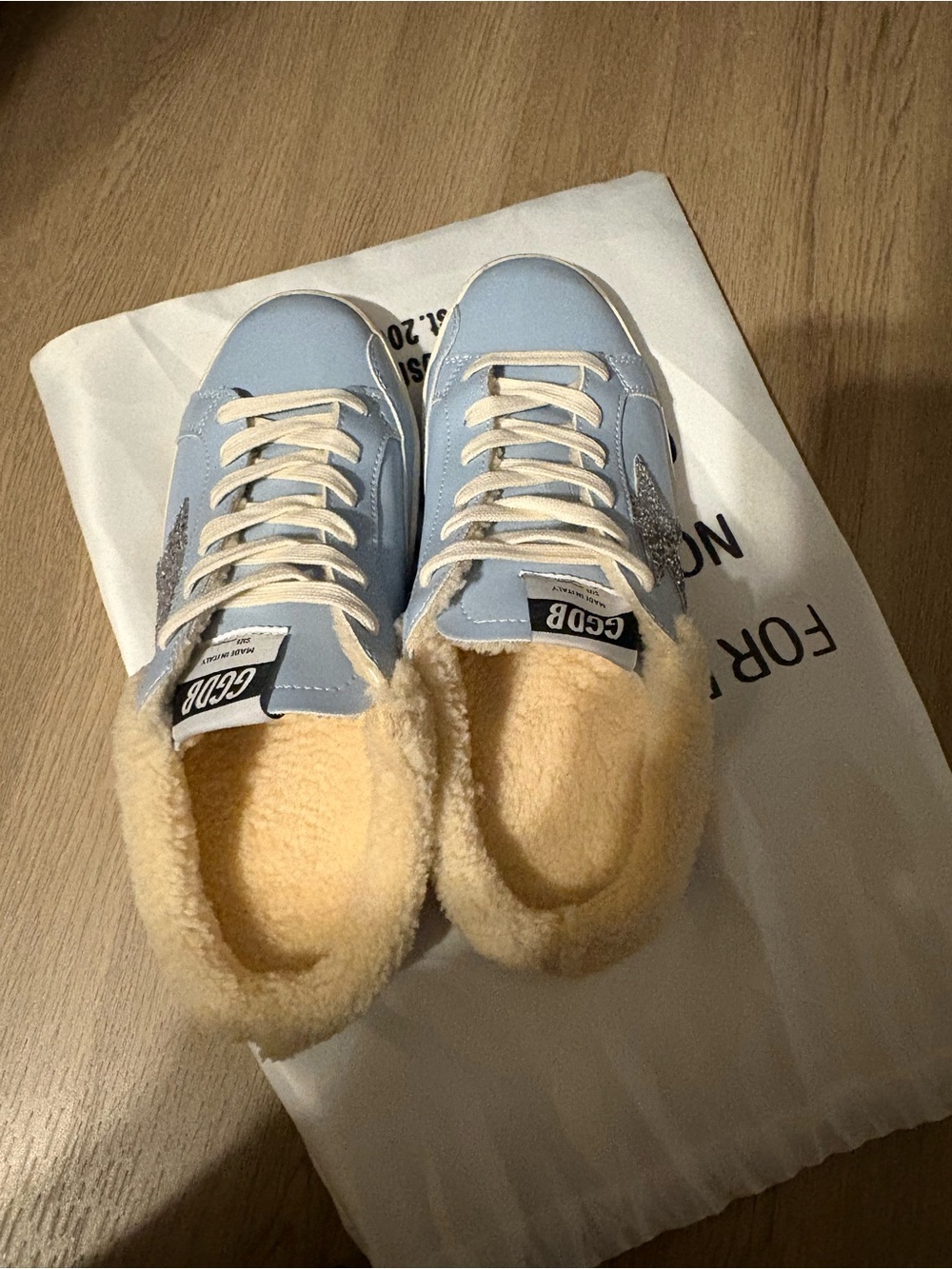 Star blue shoes with glittery star